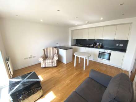 Shearwater Drive, Hendon, Image 3