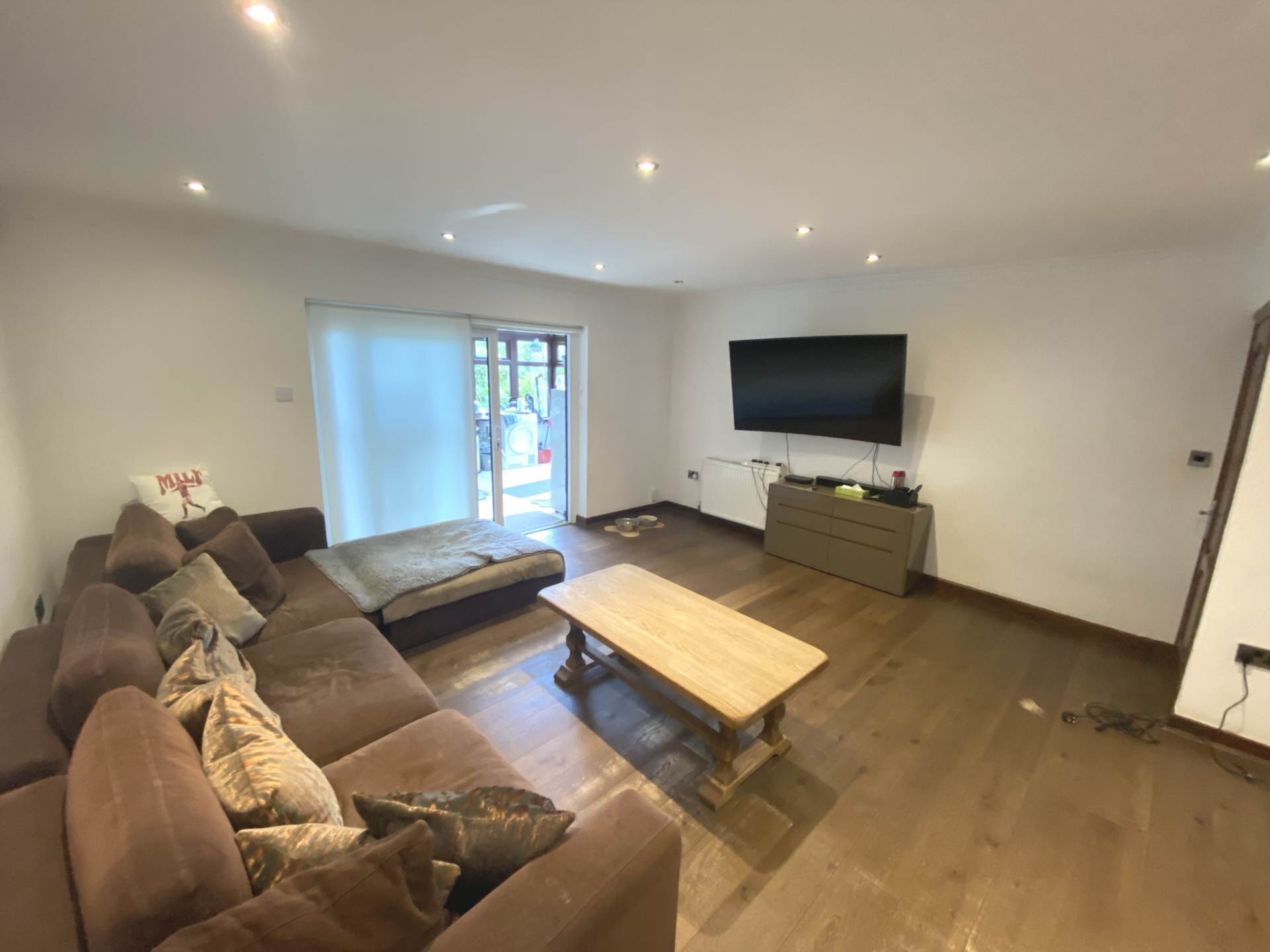 Clare Close, Elstree, Image 4