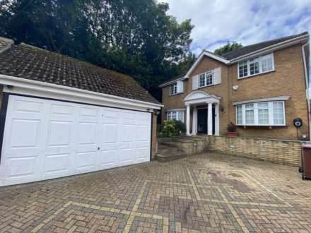 Property For Rent Clare Close, Elstree, Borehamwood