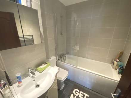 Clare Close, Elstree, Image 19