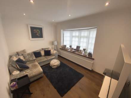 Clare Close, Elstree, Image 5