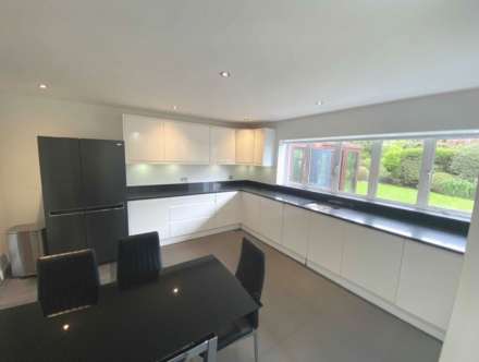 Clare Close, Elstree, Image 9