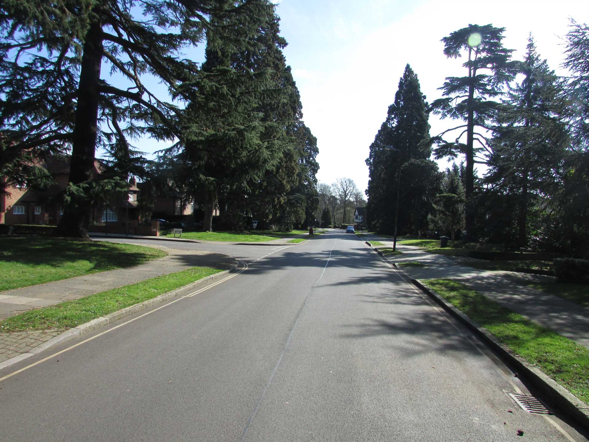 Canons Drive, Edgware, Image 9