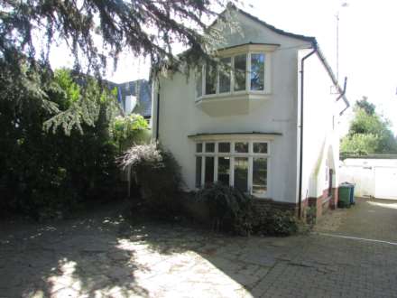 Canons Drive, Edgware, Image 10