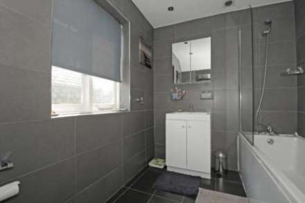 Canons Drive, Edgware, Image 7