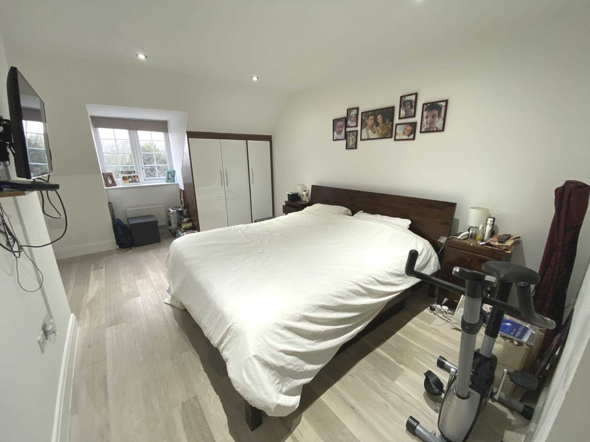 Watford Road, Elstree, Image 13