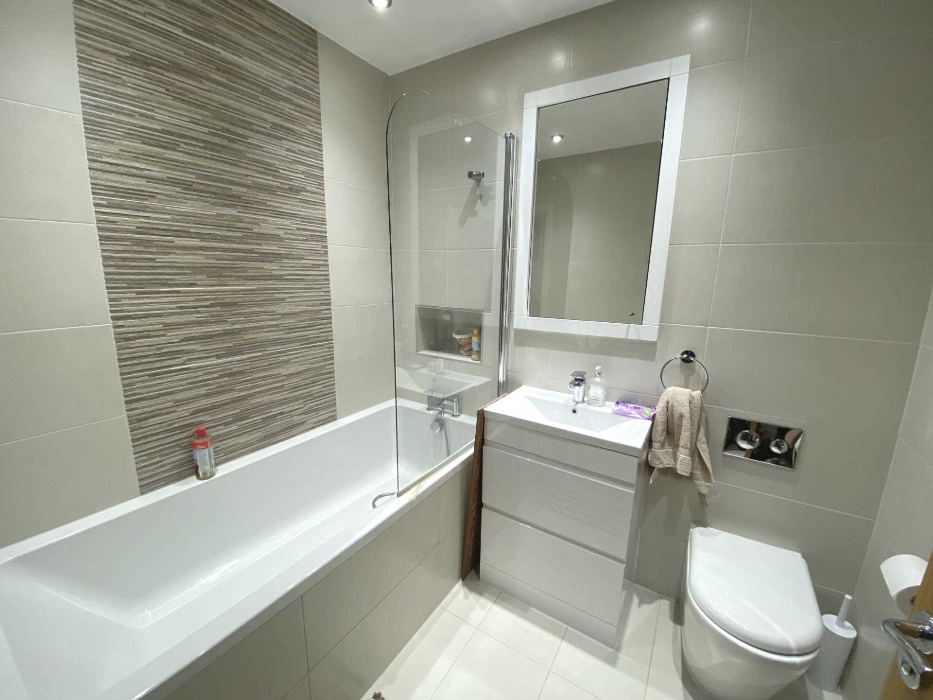 Watford Road, Elstree, Image 19