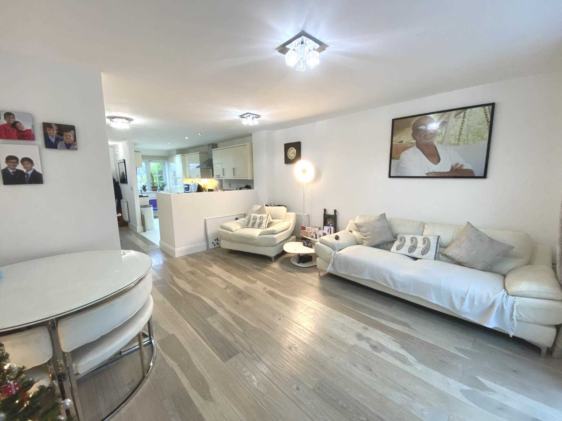 Watford Road, Elstree, Image 4