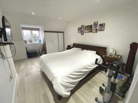 Watford Road, Elstree, Image 13