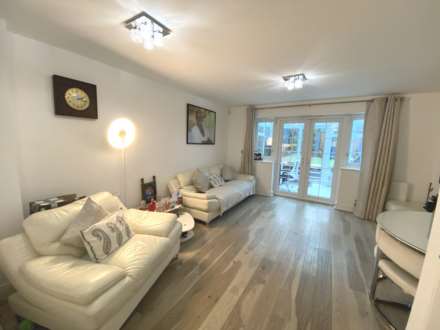 Watford Road, Elstree, Image 3
