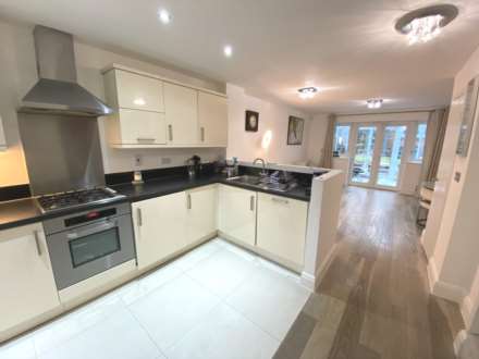 Watford Road, Elstree, Image 8