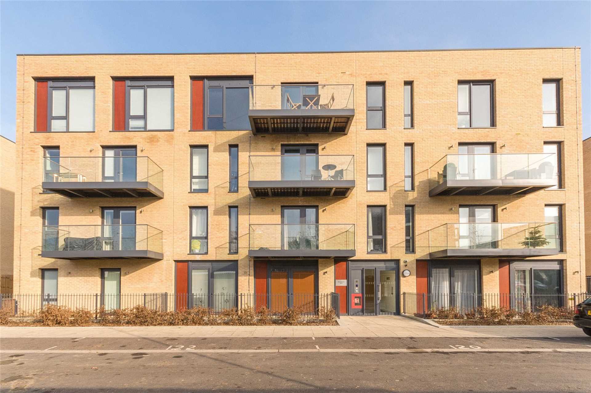 Hayling Way, Edgware, Image 1