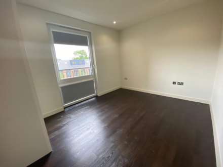 Hayling Way, Edgware, Image 11