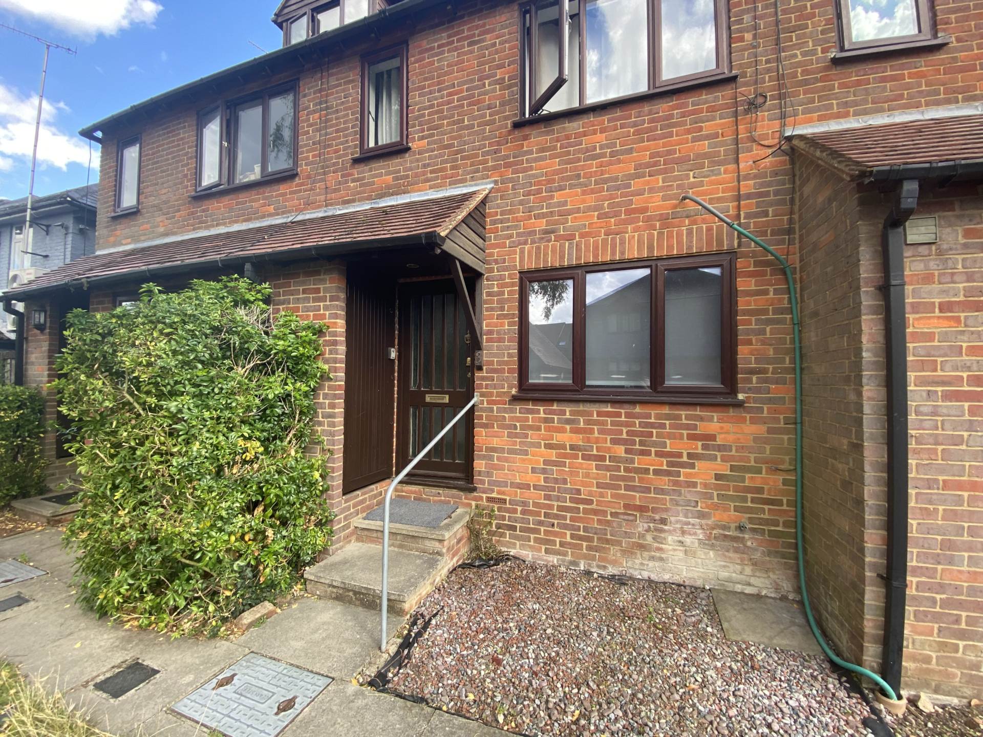 Romeland Court, High Street, Elstree, Image 1
