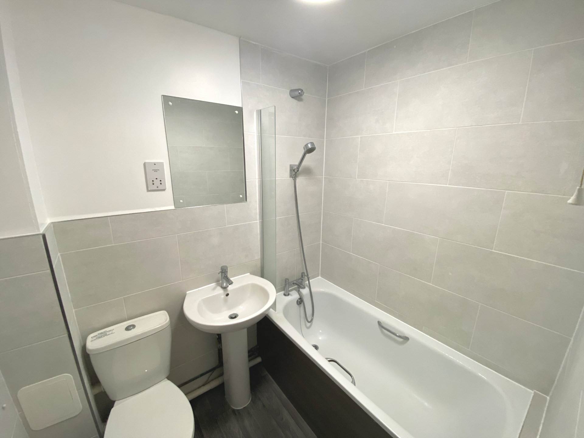 Romeland Court, High Street, Elstree, Image 6