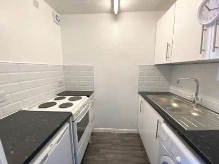 Romeland Court, High Street, Elstree, Image 4
