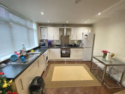 Wansford Park, Borehamwood, Image 5