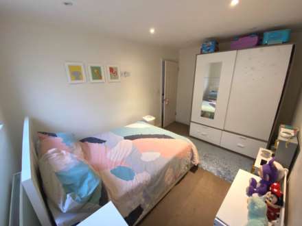 Wansford Park, Borehamwood, Image 9