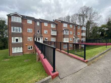 Bridge Court, Radlett, Image 1