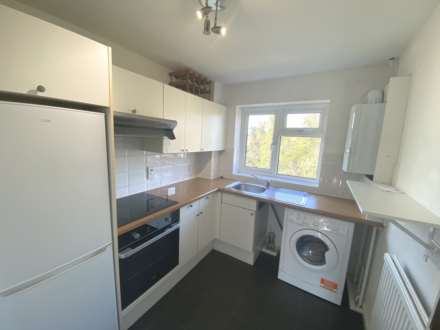 Bridge Court, Radlett, Image 4