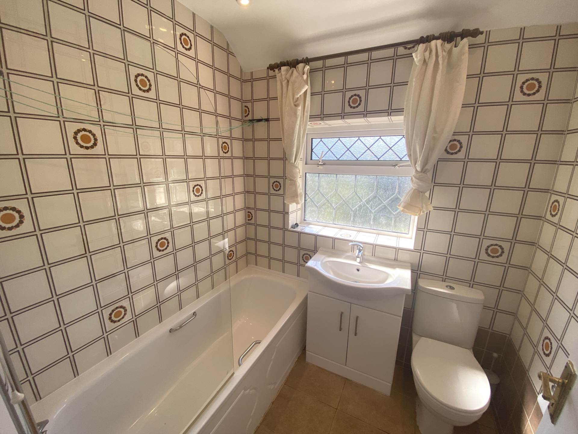 Theobald Street, Borehamwood, Image 14