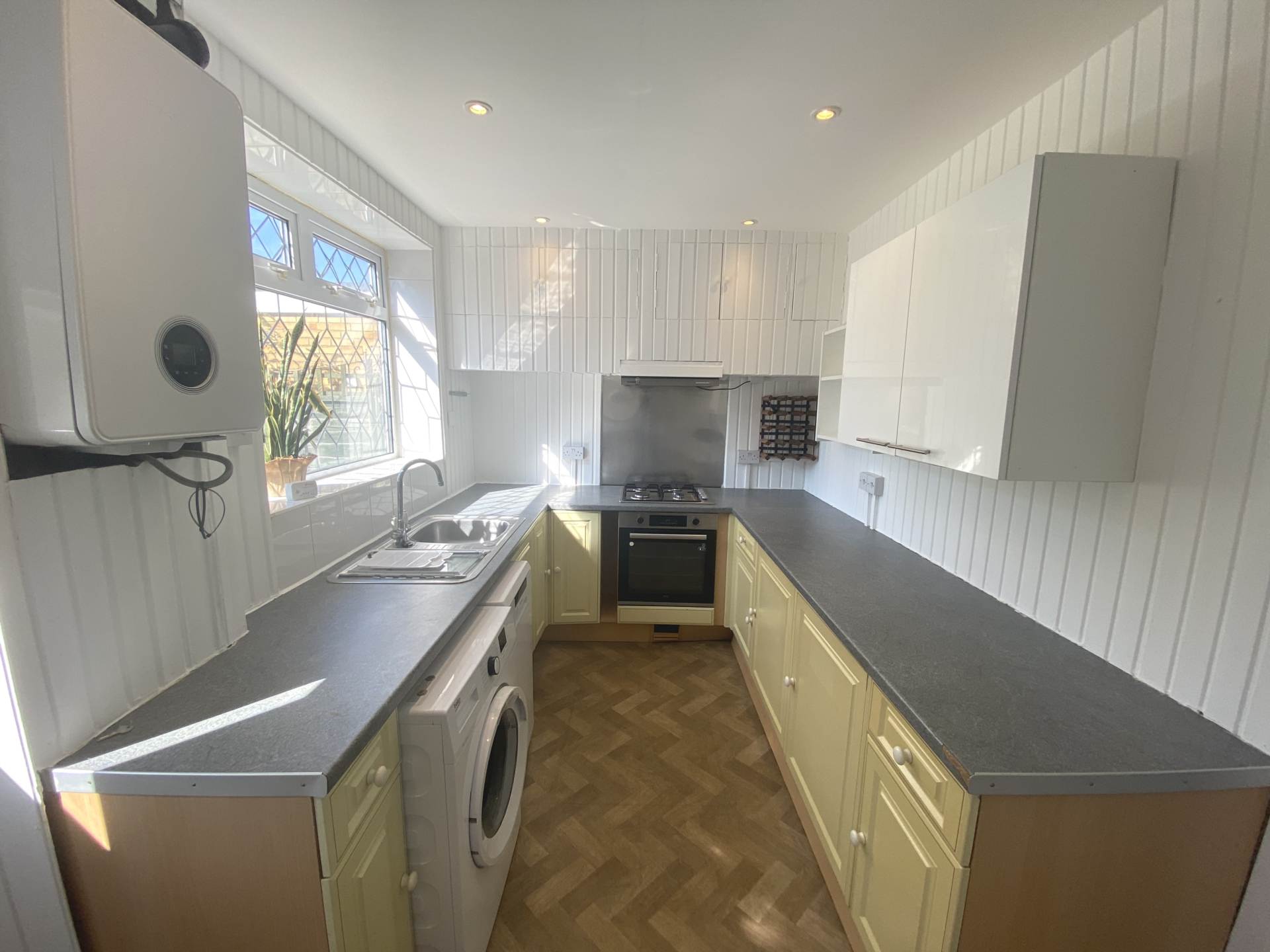 Theobald Street, Borehamwood, Image 4