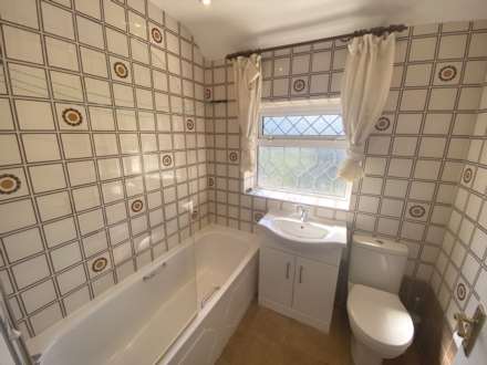 Theobald Street, Borehamwood, Image 14