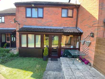 Britten Close, Elstree, Image 1