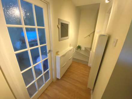 Britten Close, Elstree, Image 6