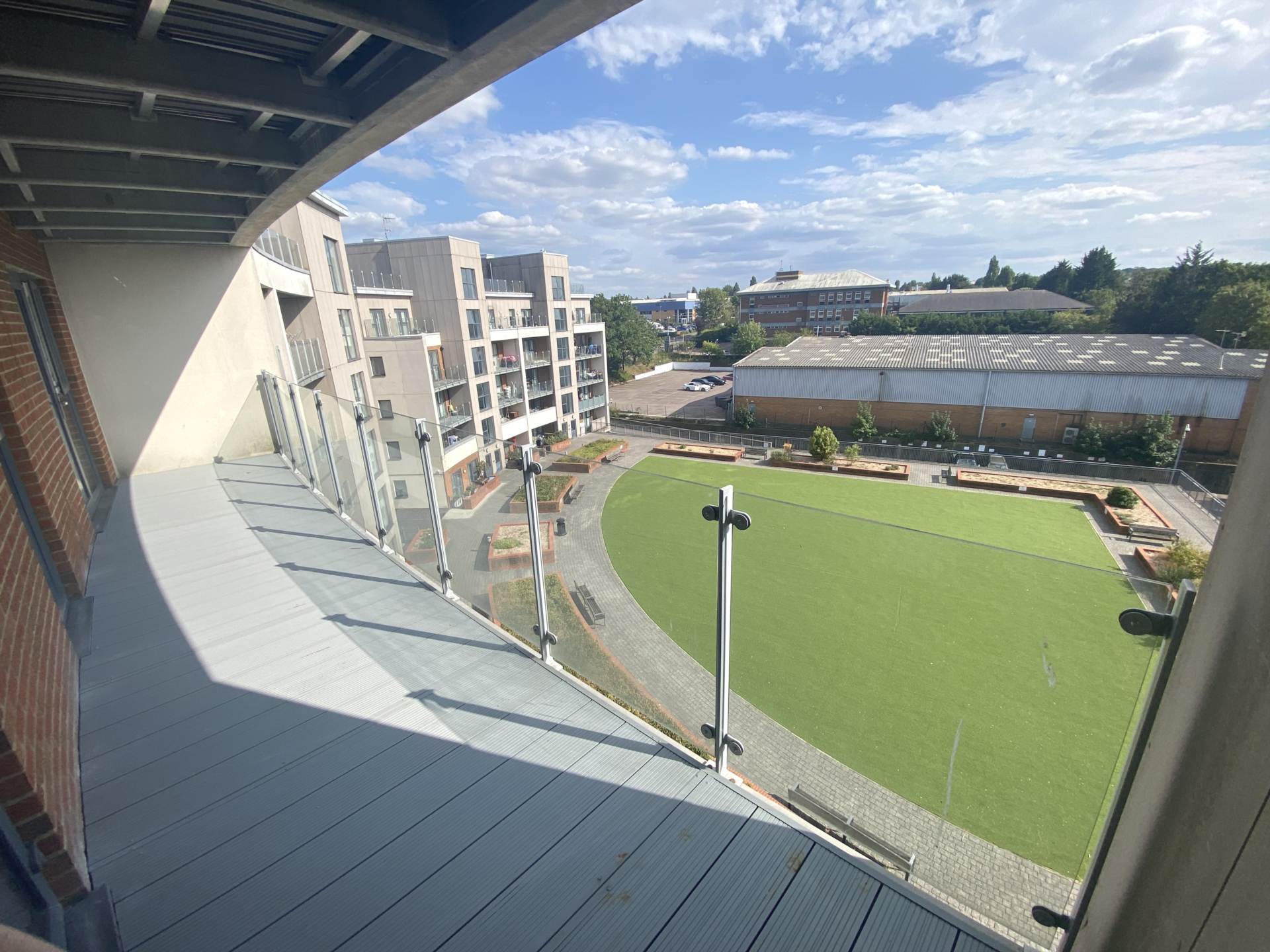 Manor Way, Borehamwood, Image 4