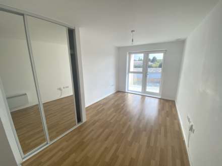 Manor Way, Borehamwood, Image 6