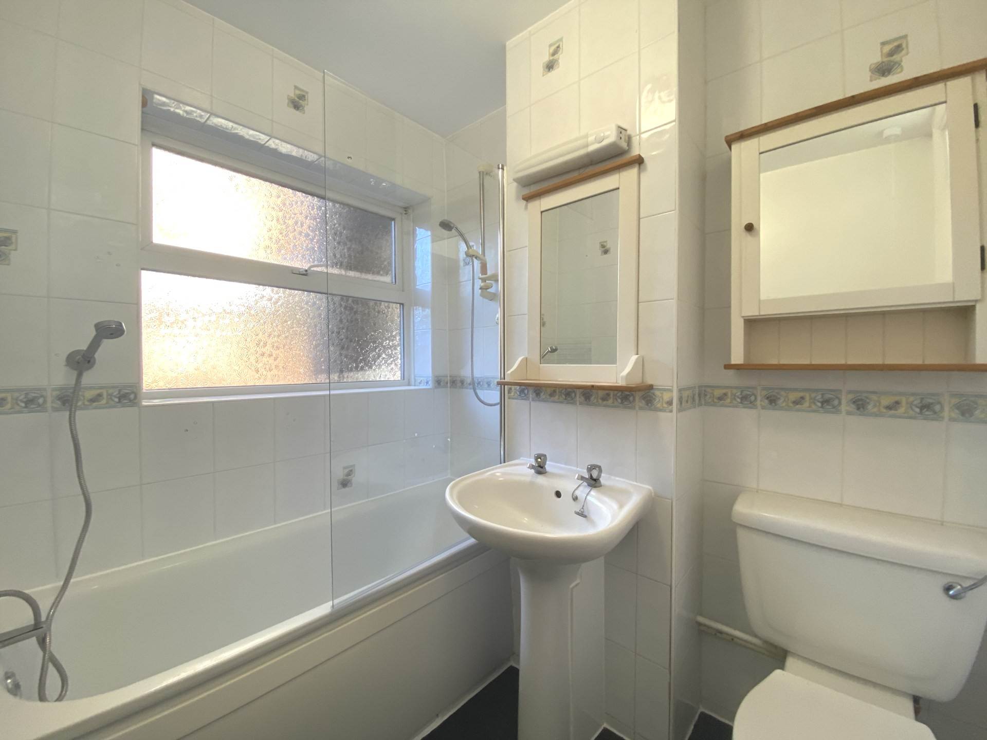 Sherland Court, The Dell, Image 11