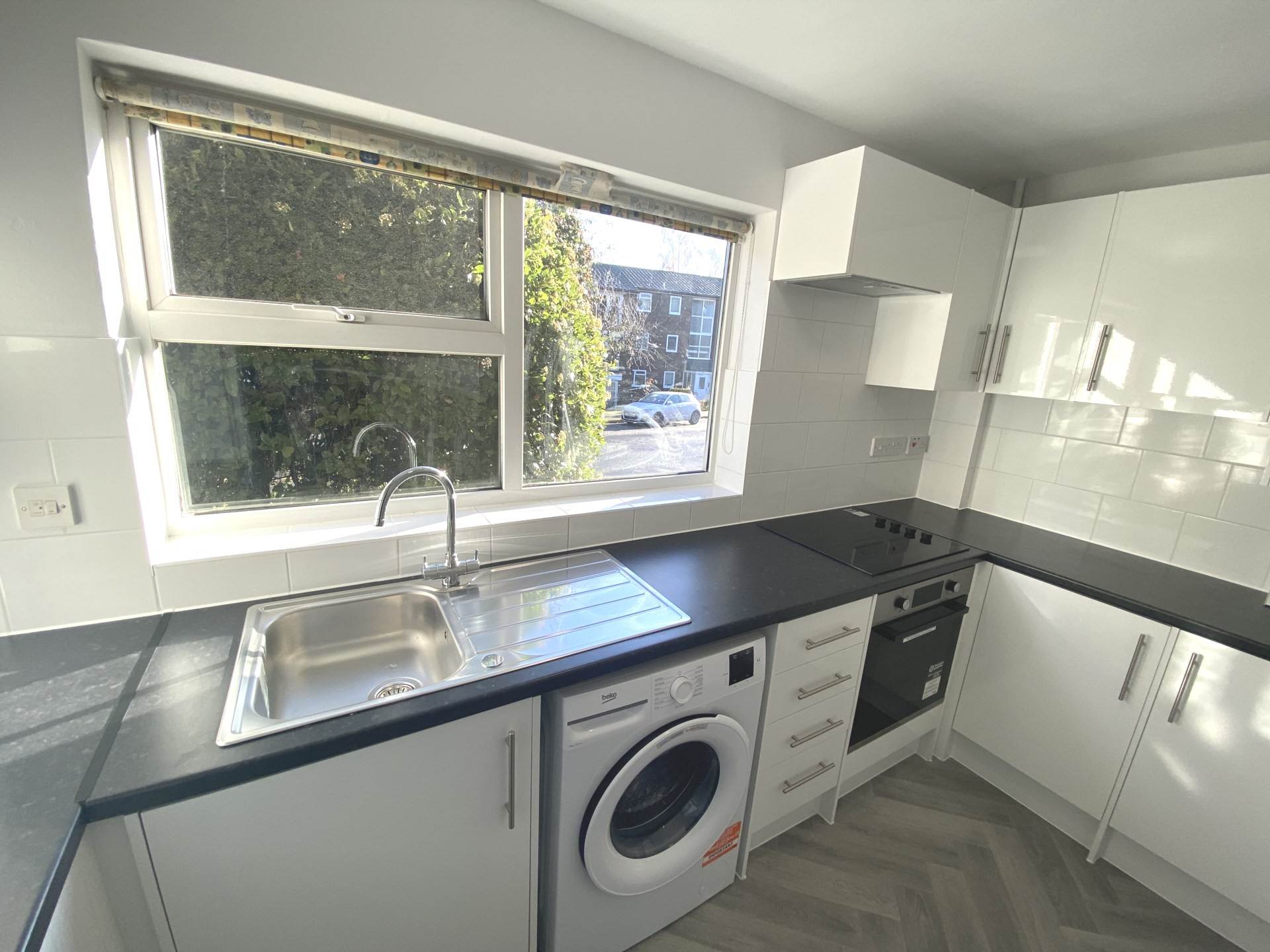 Sherland Court, The Dell, Image 6