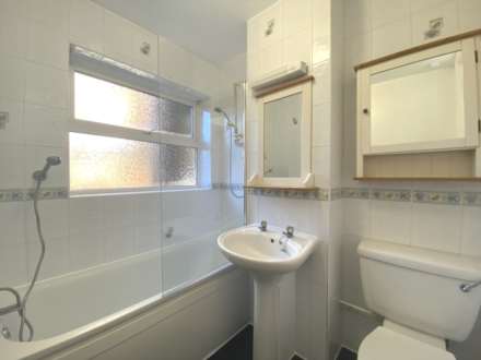 Sherland Court, The Dell, Image 11