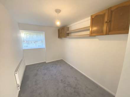 Sherland Court, The Dell, Image 9