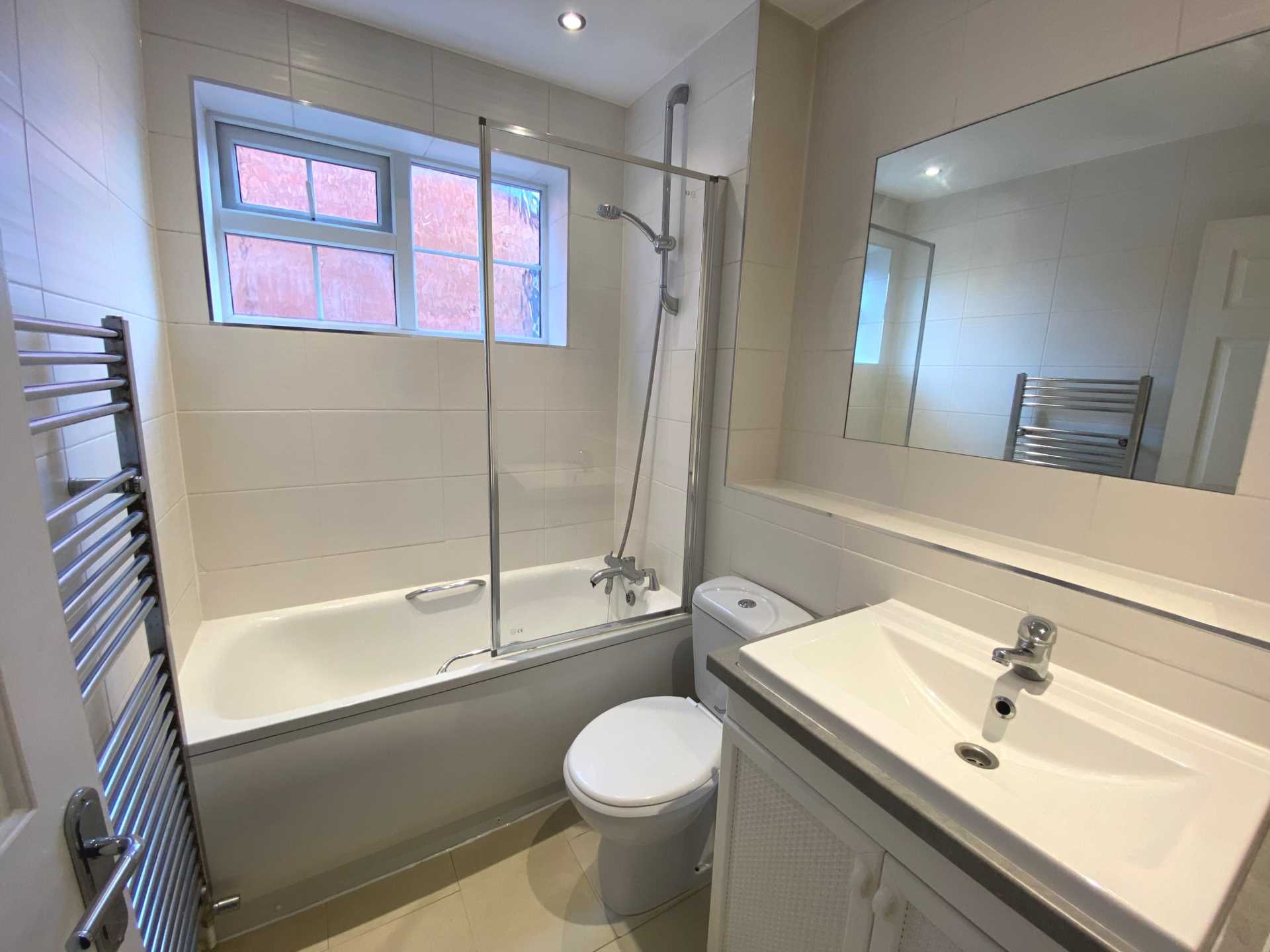 Athlone Close, Radlett, Image 10