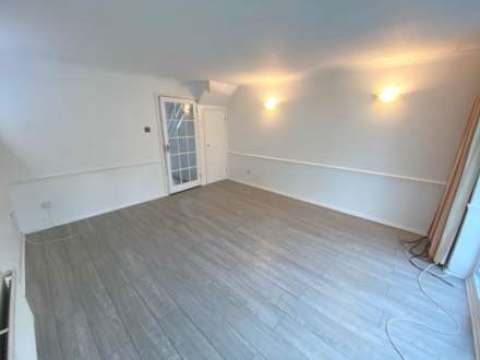 Athlone Close, Radlett, Image 3
