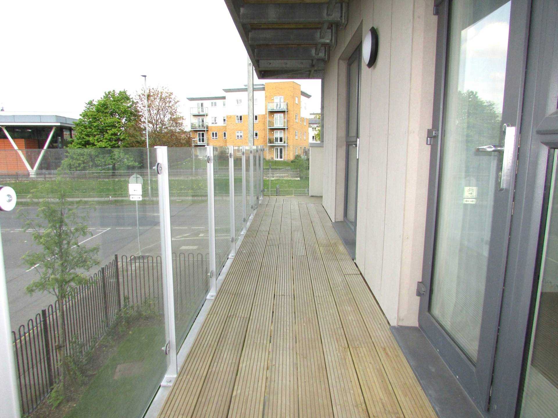 Manor Way, Borehamwood, Image 8