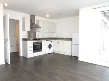 Manor Way, Borehamwood, Image 2