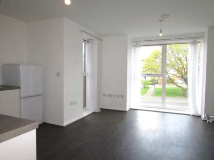 Manor Way, Borehamwood, Image 3