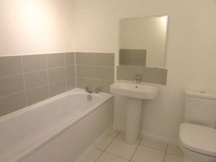 Manor Way, Borehamwood, Image 6