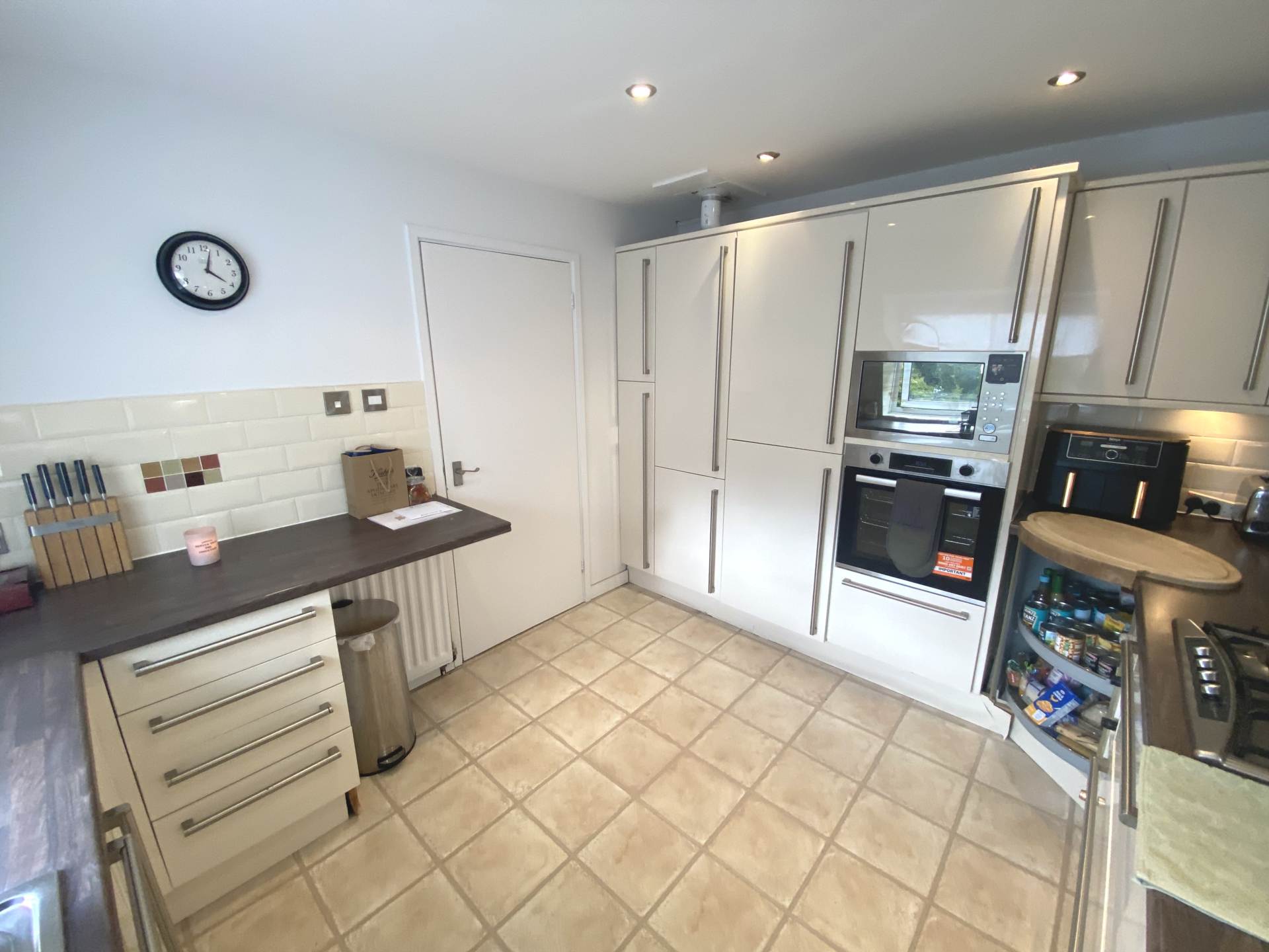 Lakeside Court, Elstree, Image 8