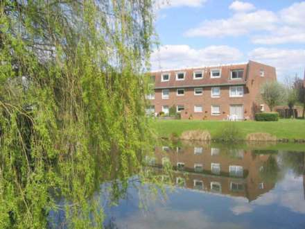 Property For Rent Lakeside Court, Elstree, Borehamwood