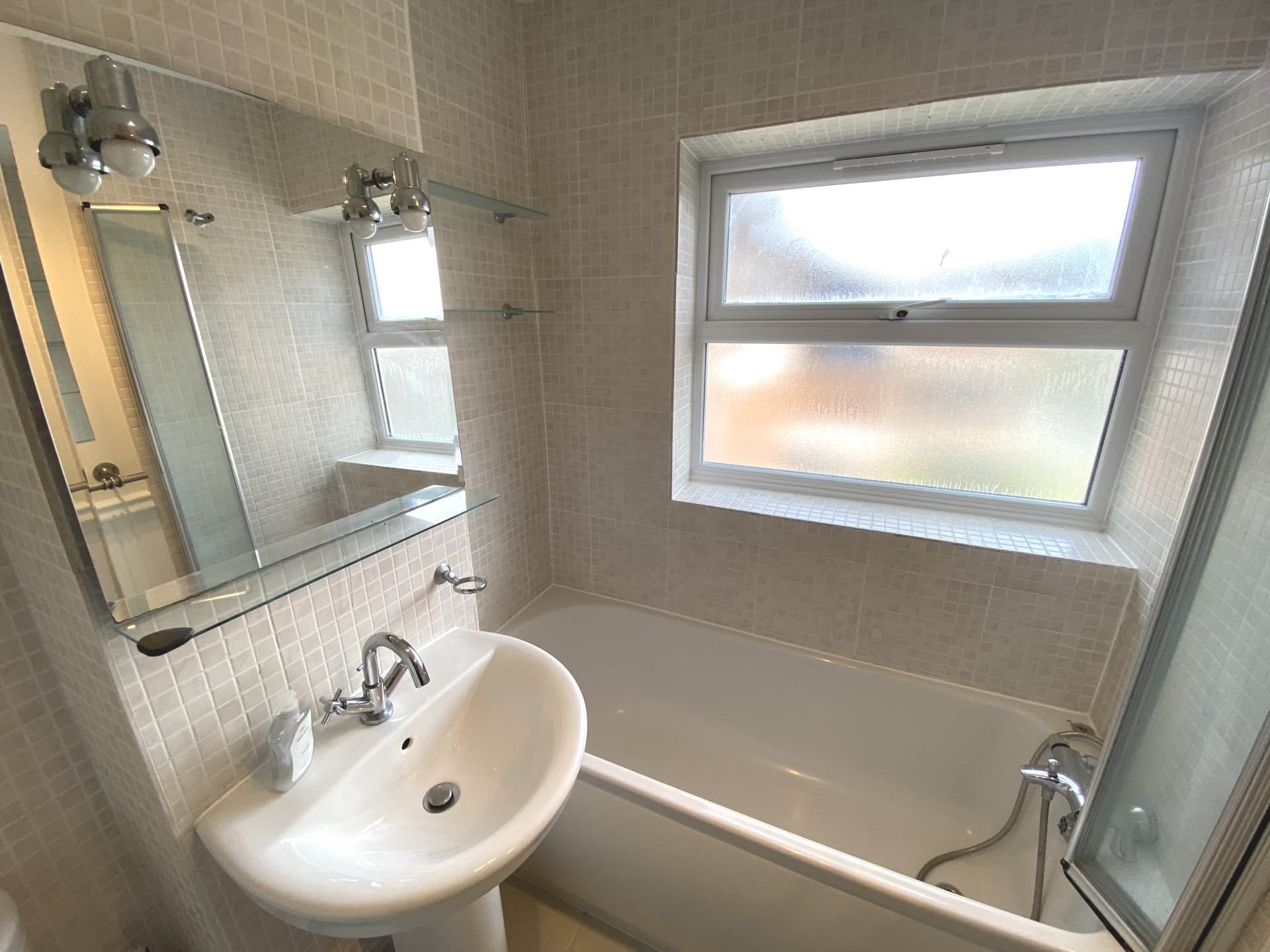 Sherland Court, Radlett, Image 3