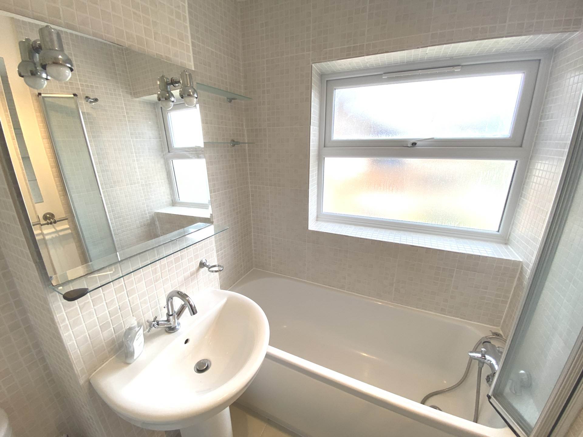 Sherland Court, Radlett, Image 9