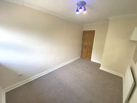 Sherland Court, Radlett, Image 11