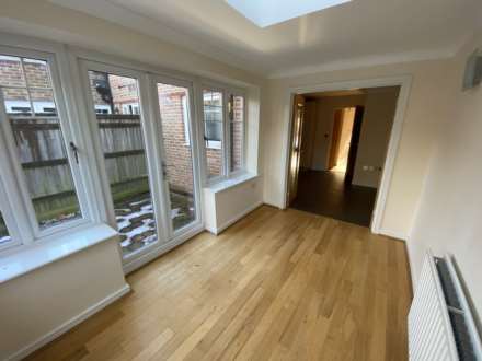 Highbridge Close, Radlett, Image 6