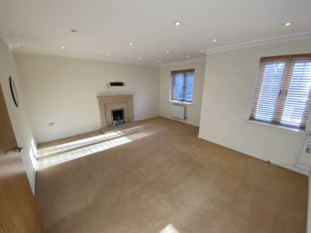 Highbridge Close, Radlett, Image 8
