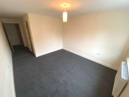 Grade Close, Elstree, Image 6
