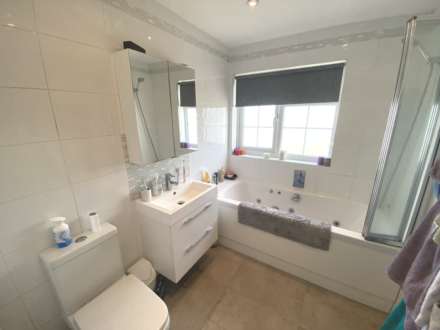Chandos Road, Borehamwood, Image 15